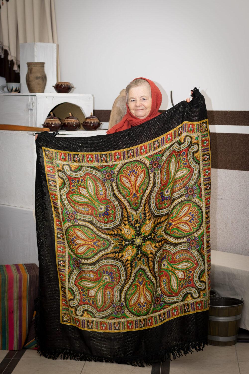 Історії про хустку 1