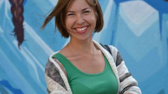 Психолог, займається хендмейдом і говорить італійською