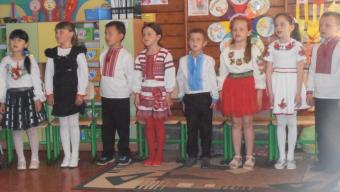 Промінські першокласники попрощалися з Букварем