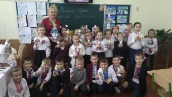 Рованцівські школярі виготовляли ляльку-мотанку