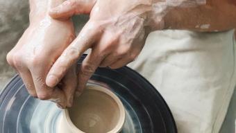 Сергій Столярук у Боратині проведе майстер-клас з гончарства