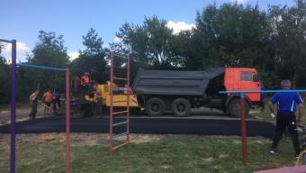 У Боратині незабаром відкриють оновлений спортивно-ігровий майданчик