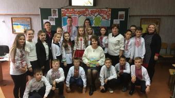 Боратин: для школярів влаштували зустріч із відомою поетесою