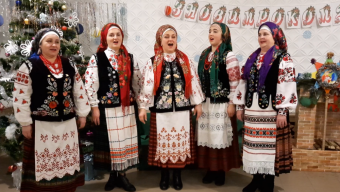 Ансамбль народної пісні «Світлиця» вітає громаду із Водохрещем (ВІДЕО)