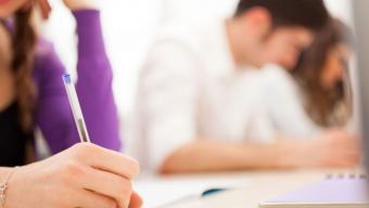 Випускникам-2020 дозволили складати ДПА за бажанням