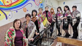 Флешмоб із хусткою: мешканки громади поділилися світлинами