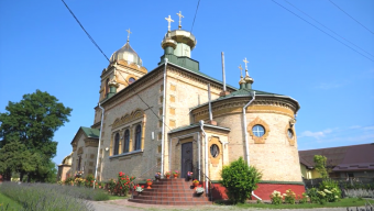 Храм Рованці