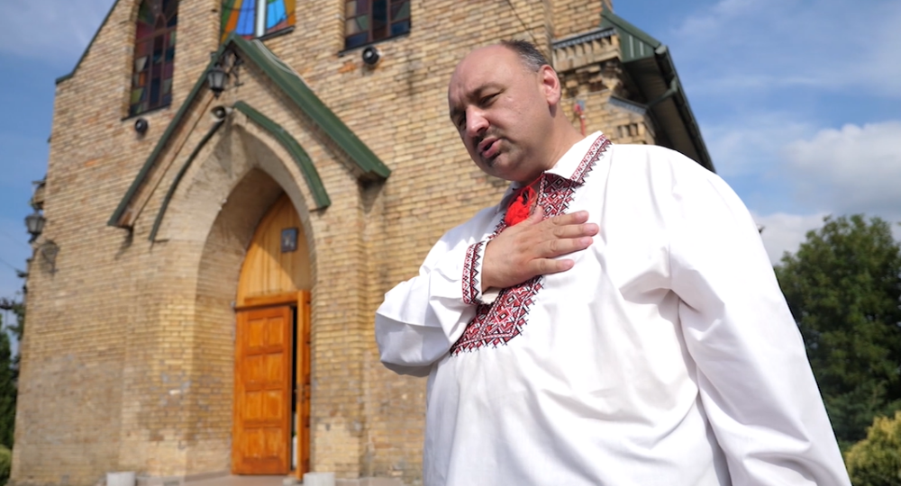 Отець Іван Пахолок