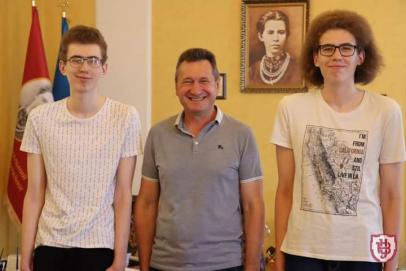 Випускники